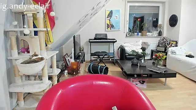 Snapshot of tinny_williams chatting on 09-15-25, 04:13 tinny williams online show from 09-15-25, 04:13