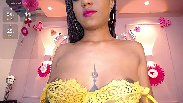 Snapshot of EmmySweett chatting on 02-27-25, 12:25 EmmySweett online show from 02-27-25, 12:25