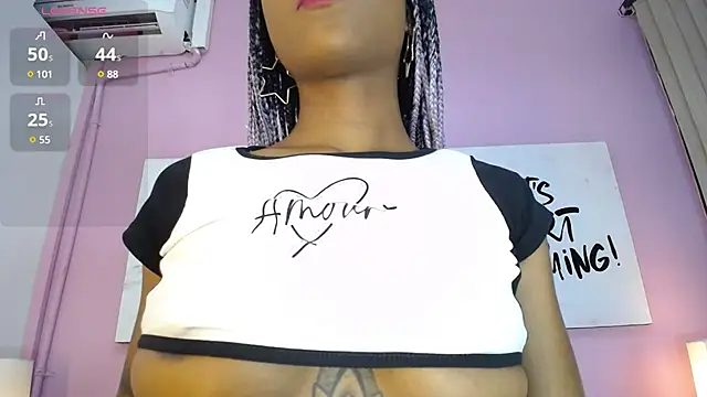Snapshot of EmmySweett chatting on 03-21-25, 11:56 EmmySweett online show from 03-21-25, 11:56