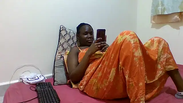 sweetelle09 online show from 04-10-26, 05:20