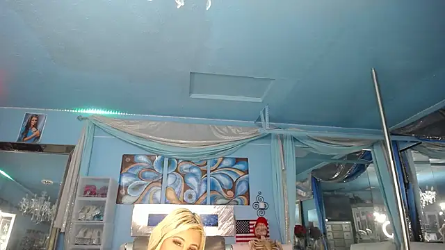 ADRIANNA FOX online show from 02-07-26, 01:02