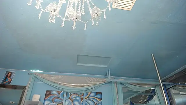 ADRIANNA FOX online show from 03-18-26, 12:51