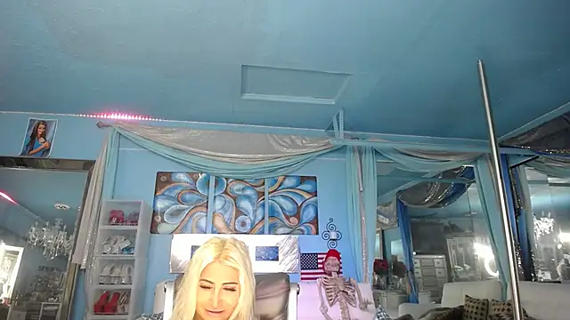 ADRIANNA FOX online show from 01-14-26, 09:24