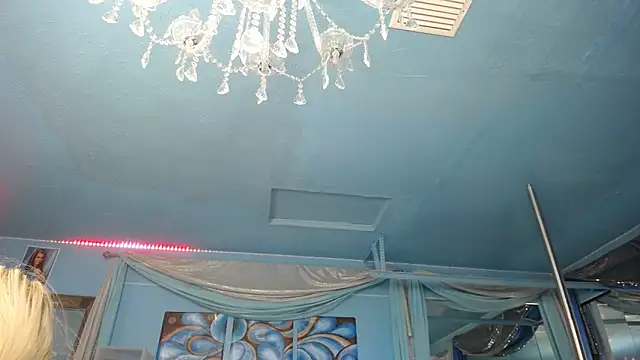 ADRIANNA FOX online show from 01-31-26, 07:12