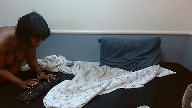 NaughtySisters online show from 09-22-25, 01:22