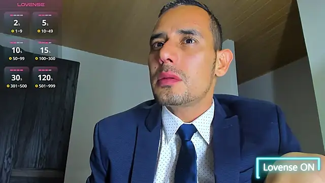 jhonyalzate2 online show from 10-28-25, 02:56