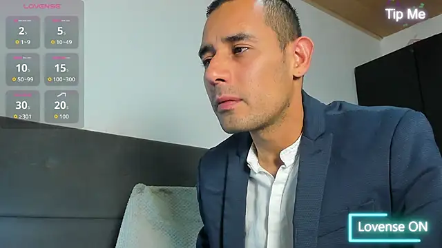 jhonyalzate2 online show from 04-06-26, 01:23