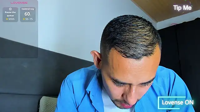 jhonyalzate2 online show from 10-15-25, 02:54