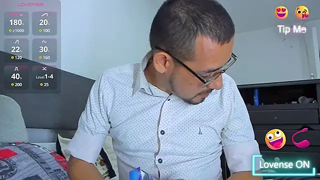 jhonyalzate2 online show from 01-30-25, 12:18