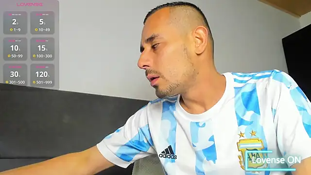 Snapshot of jhonyalzate2 chatting on 02-11-26, 04:45 jhonyalzate2 online show from 02-11-26, 04:45