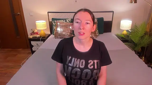 Snapshot of CatherineWalls chatting on 07-06-26, 03:46 CatherineWalls online show from 07-06-26, 03:46