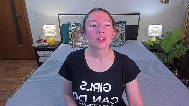 Snapshot of CatherineWalls chatting on 07-13-26, 03:39 CatherineWalls online show from 07-13-26, 03:39