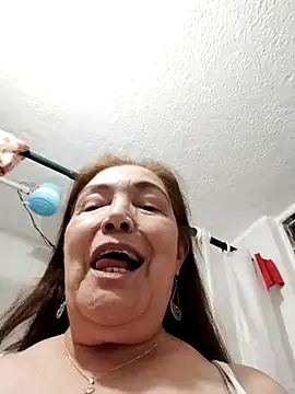 Vicky Rosse online show from 11-26-25, 09:37