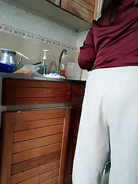 Vicky Rosse online show from 03-17-26, 07:28