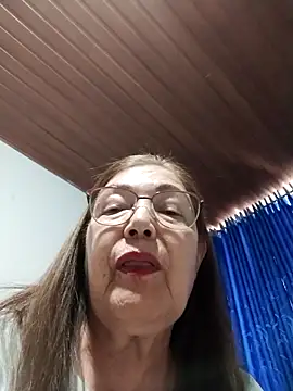 Vicky Rosse online show from 10-20-25, 05:02