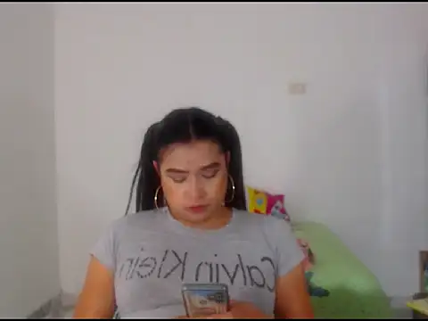 katrinawillff online show from 04-07-26, 01:13