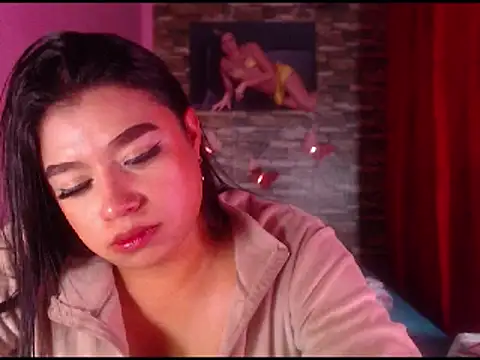Snapshot of katrinawillff chatting on 03-08-25, 02:40 katrinawillff online show from 03-08-25, 02:40