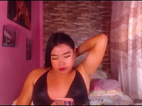 Snapshot of katrinawillff chatting on 02-18-25, 08:36 katrinawillff online show from 02-18-25, 08:36