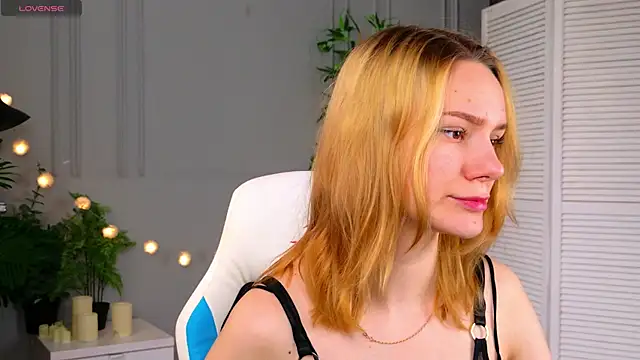 Ramona    online show from 04-01-26, 01:34