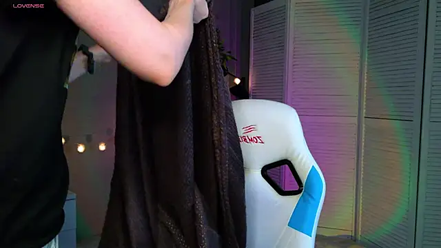 Ramona    online show from 04-08-26, 06:15