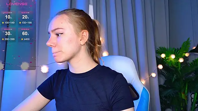 Ramona    online show from 10-11-25, 05:52