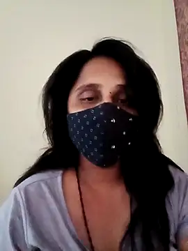 Snapshot of Indiantina chatting on 11-15-25, 09:24 Indiantina online show from 11-15-25, 09:24