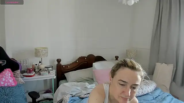 1Sweetnina online show from 11-16-25, 06:12