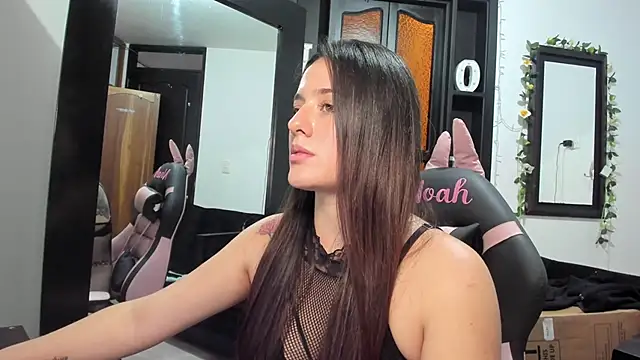 NoahWilliams  online show from 12-13-24, 08:04