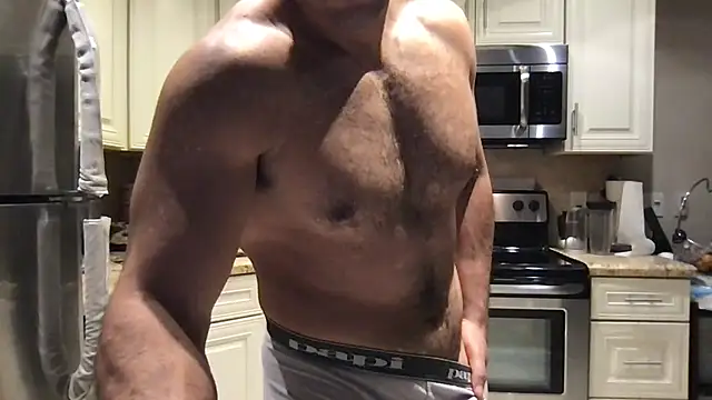 Snapshot of BigGuyMuscle chatting on 06-13-26, 11:56 BigGuyMuscle online show from 06-13-26, 11:56