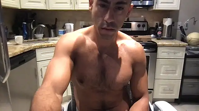 BigGuyMuscle online show from 09-20-25, 02:55