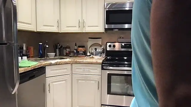 BigGuyMuscle online show from 11-09-25, 09:30