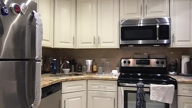 BigGuyMuscle online show from 02-04-26, 01:33