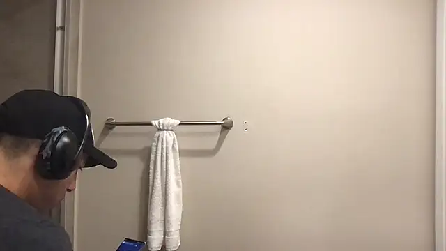 BigGuyMuscle online show from 12-01-25, 01:06