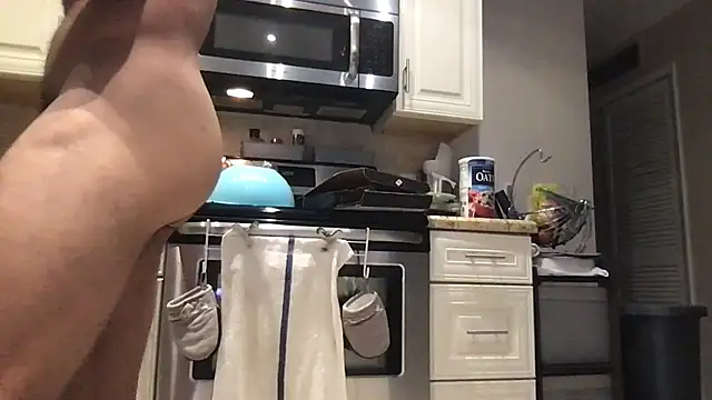 BigGuyMuscle online show from 03-18-25, 05:01