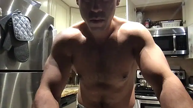 Snapshot of BigGuyMuscle chatting on 06-26-26, 03:23 BigGuyMuscle online show from 06-26-26, 03:23