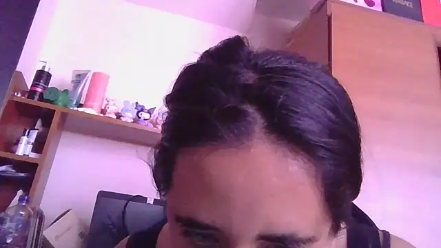 annarose19 online show from 12-20-25, 07:17