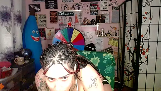 Snapshot of latinacubana chatting on 03-29-26, 09:55 latinacubana online show from 03-29-26, 09:55