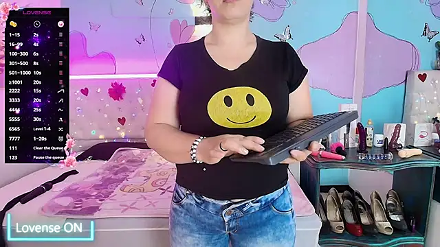 Zaly mature online show from 06-04-26, 11:20