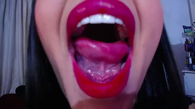 Sharlottee online show from 07-21-26, 10:33