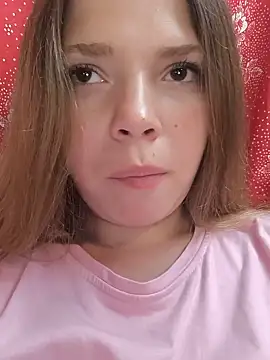 Snapshot of Zuli_Kiska chatting on 06-27-26, 10:43 Zuli Kiska online show from 06-27-26, 10:43