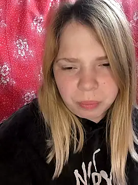 Zuli Kiska online show from 03-22-25, 09:31