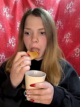 Zuli Kiska online show from 04-15-26, 08:20