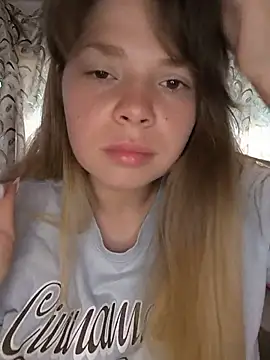 Snapshot of Zuli_Kiska chatting on 07-29-26, 06:12 Zuli Kiska online show from 07-29-26, 06:12