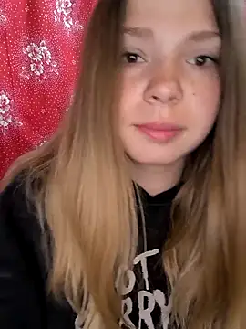 Snapshot of Zuli_Kiska chatting on 05-07-26, 03:22 Zuli Kiska online show from 05-07-26, 03:22