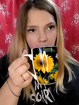 Zuli Kiska online show from 11-15-25, 12:20