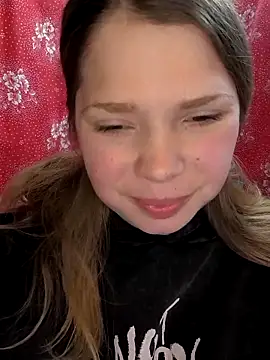 Zuli Kiska online show from 04-14-26, 07:30