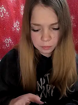 Zuli Kiska online show from 03-06-26, 08:37