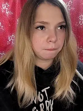 Zuli Kiska online show from 10-24-25, 11:20