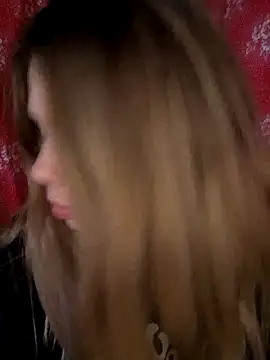 Zuli Kiska online show from 12-22-25, 11:21