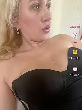 YourBlondee online show from 05-07-26, 04:06